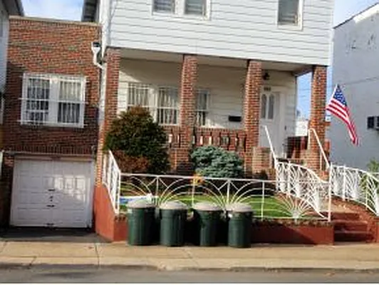 Sold by Sav A Lot Realty Inc | media 3