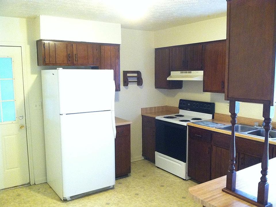 2nd image of 703 Kimberly Ct