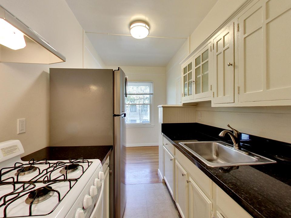 1st image of 1960 Fulton St APT 4