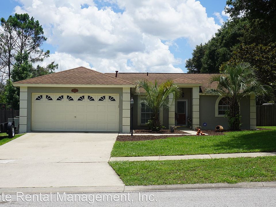 1st image of 15900 Indian Wells Ct