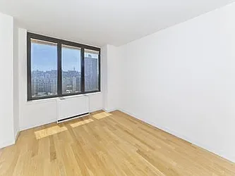 Rented by R New York