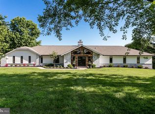 2 Brook Farm Ct, Cockeysville, MD 21030