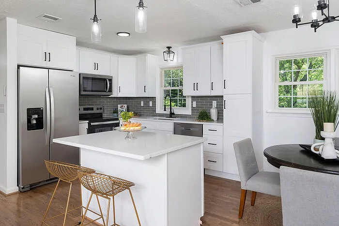 4 bed, 3.0 bath, 2246 sqft, $3,500 — Photo 3