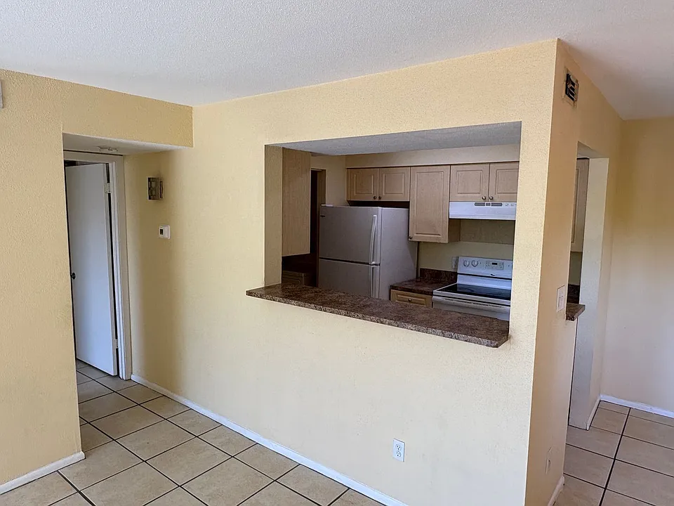 2905 Winkler Ave #719