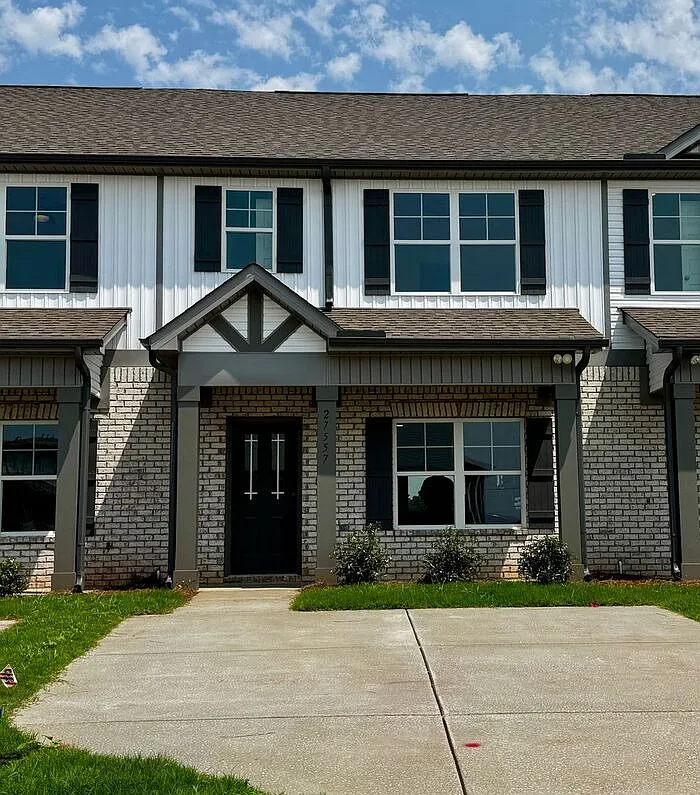 3 bed, 3.0 bath, 1446 sqft, $1,600 — Photo 1