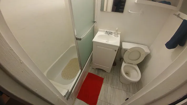 Rented by Downtown Mgt & Realty LLC | media 28