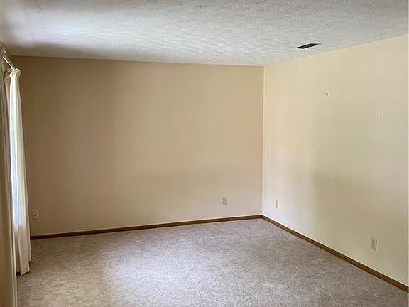 4th image of 6725 Willow Creek Dr