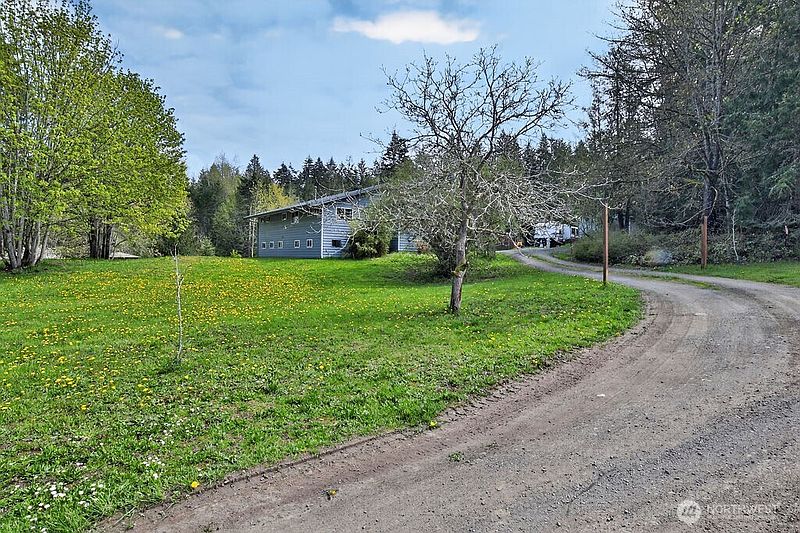 2nd image of 91 W Goforth Road