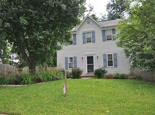 4527 Samuels Pine Rd, Chantilly, VA 20151