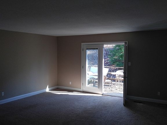 2nd image of 8709 Olde Colony Trl APT 21