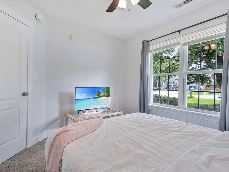 202 Weeping Hollow Ct — Photo 31