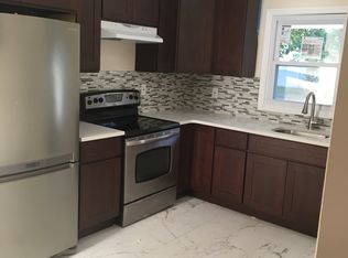 4 Hemlock St, Central Islip, NY 11722