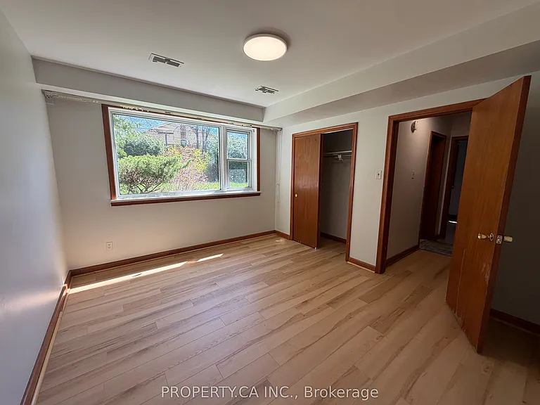 3 Bondhead Pl #LOWER — Photo 3