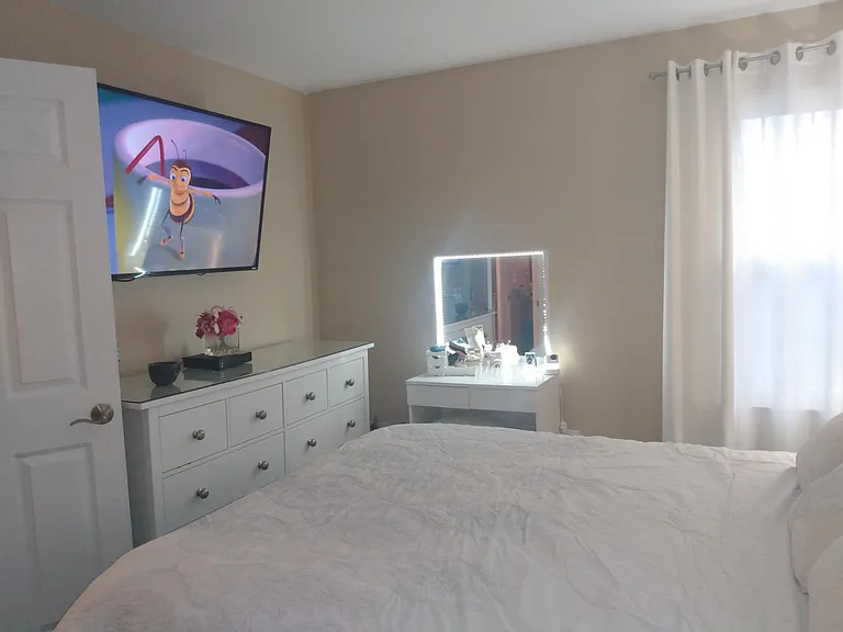 89 Renaissance Ln — Photo 13