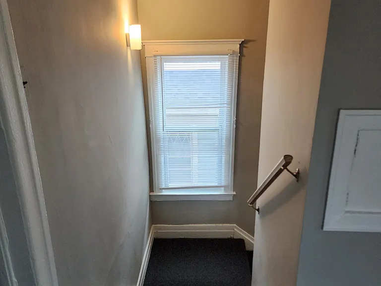 222 Eason St — Photo 10