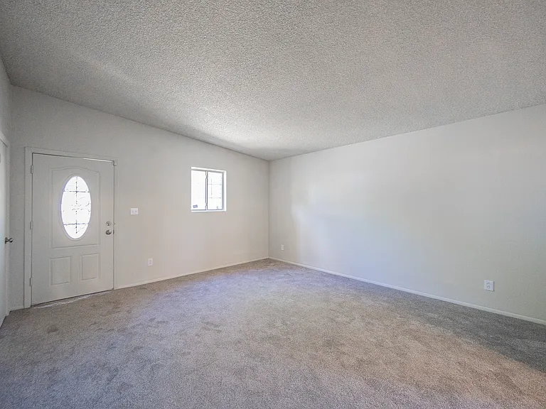 1423 E Virginia Ave — Photo 9