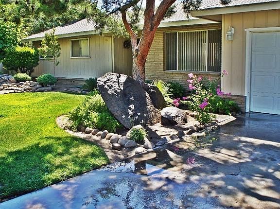 2nd image of 781 W Palo Alto Ave