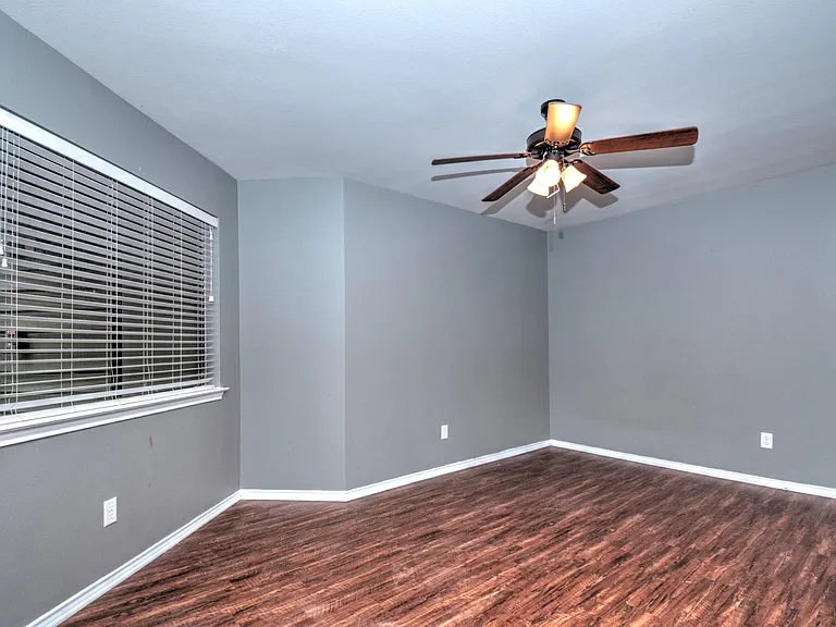 9831 Walnut St #209 — Photo 8