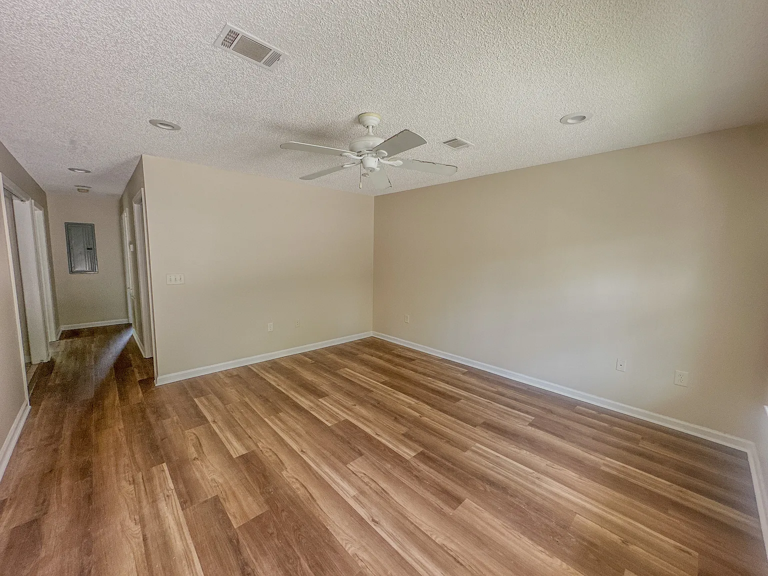 210 7th Street - Apt.A — Photo 2