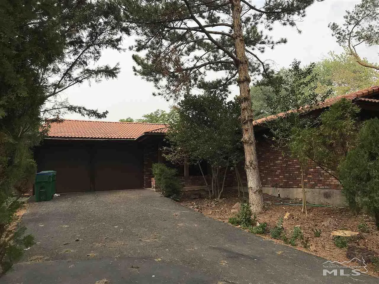 1345 Williams Cir photo 1