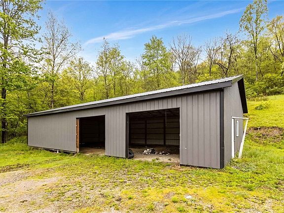 2nd image of 574 Browns Creek Rd
