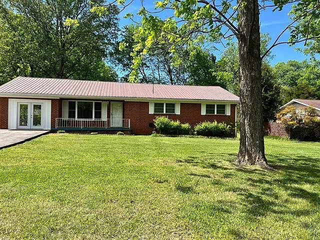 318 Cedar Springs Rd — Photo 2