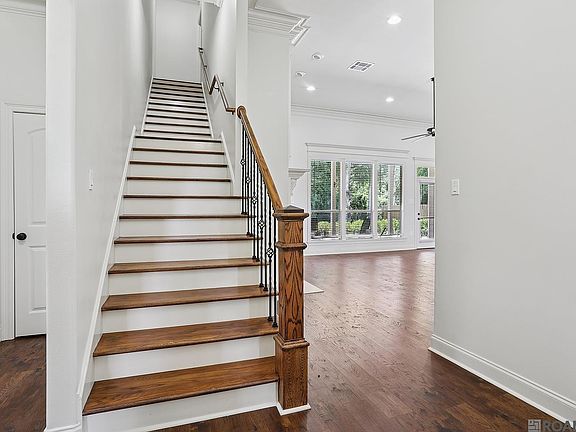 2nd image of 36520 Lake Bend Ave