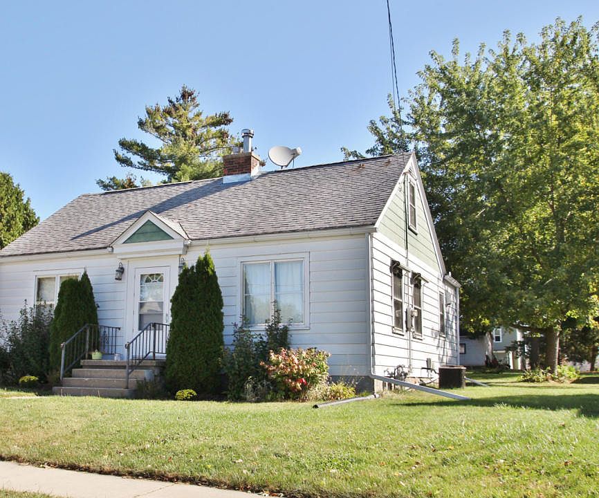 1st image of 1403 Dakota St