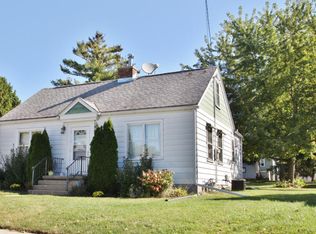1403 Dakota St, Watertown, WI 53094