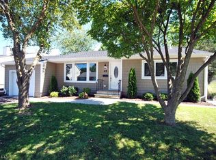 45 Albemarle Rd, Colonia, NJ 07067