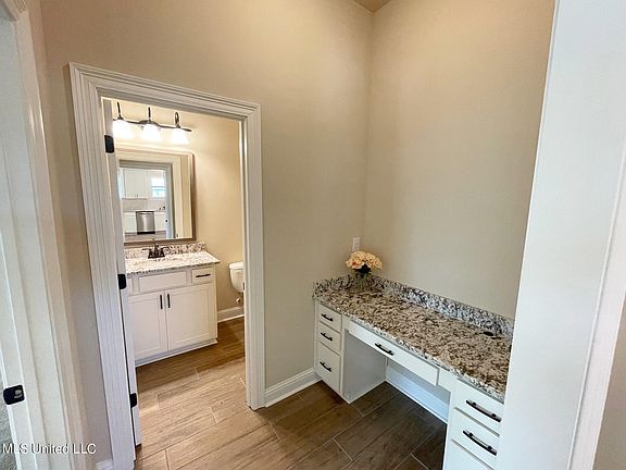 4th image of 6936 Osprey Dr
