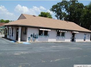 910 6th Ave SW, Decatur, AL 35601