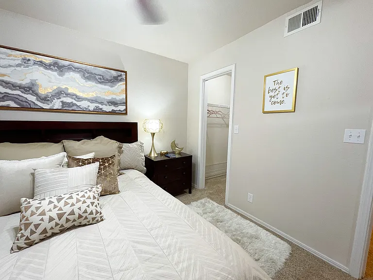 Greenbriar Apartments — Photo 6