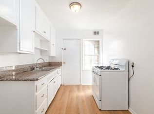 1885 Chestnut Avenue, Long Beach, CA 90806
