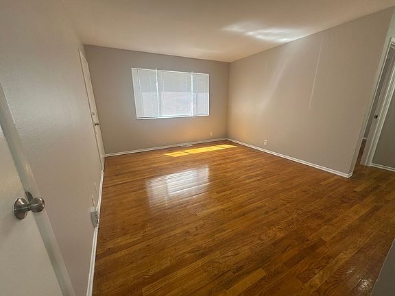 4th image of 10944 Warwickhall Dr APT 1