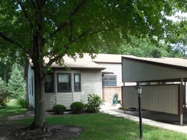 2639 Chatham Woods Dr SE, Grand Rapids, MI 49546