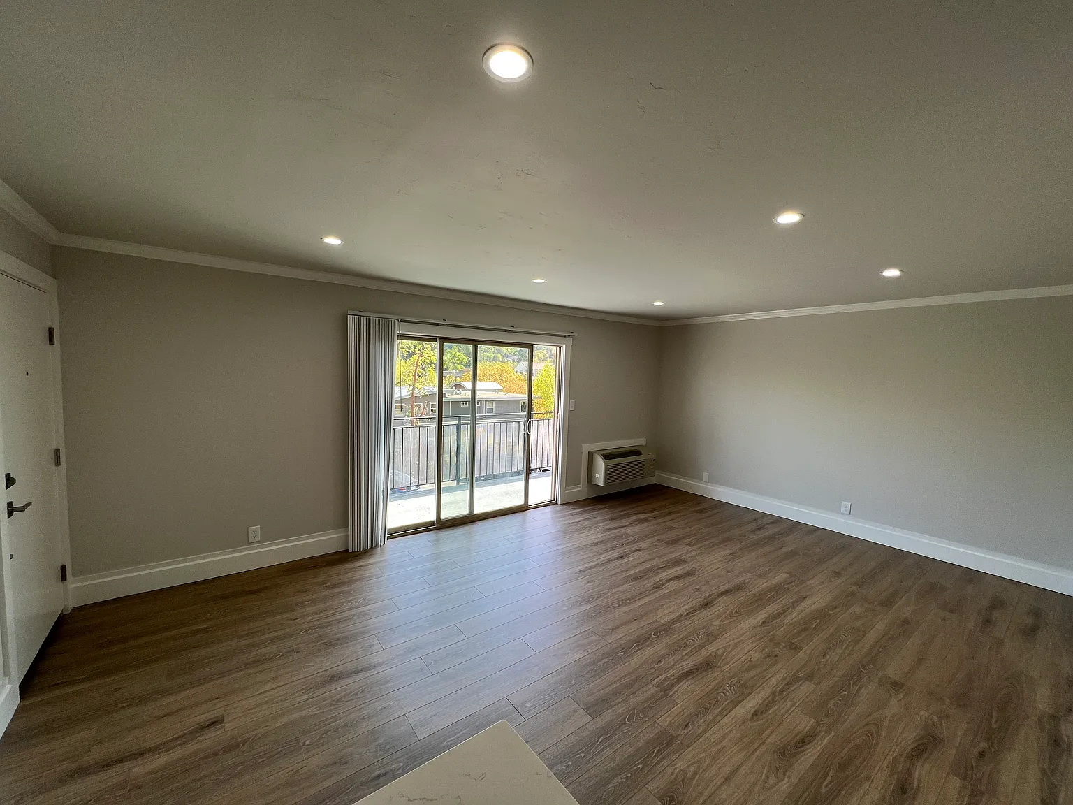 2 bed, $2,695 — Photo 4