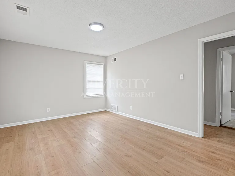 3801 Blue Jay Rd — Photo 4