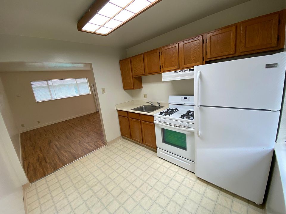 1st image of 4129 El Camino Way APT J