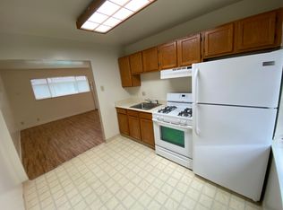 4129 El Camino Way APT J, Palo Alto, CA 94306