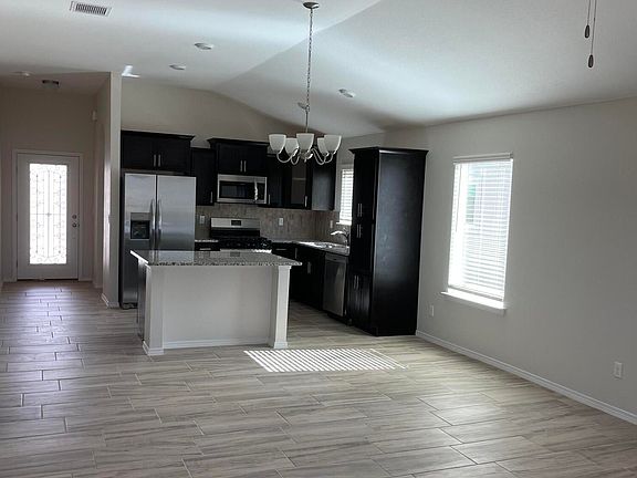 3rd image of 1205 Indigo Sky St