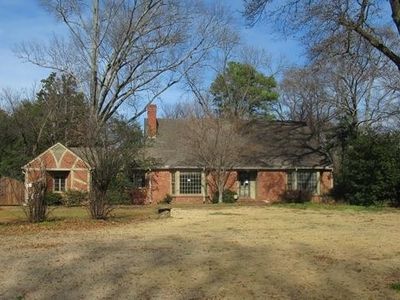 4286 Poplar Ave, Memphis, TN, 38117