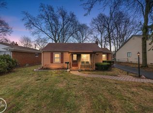 45252 Platt St, Utica, MI 48317