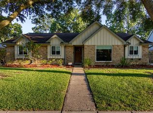 6227 Dumfries Dr, Houston, TX 77096