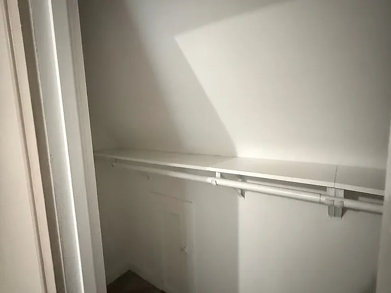 418 Waukazoo Ave #5 — Photo 11