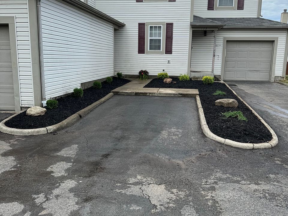 1st image of 171 Hawkins Ln