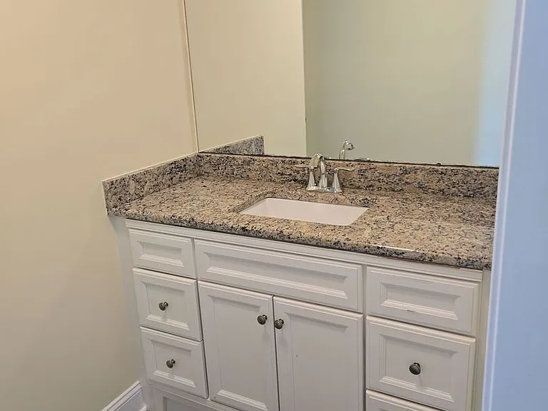 421 Hamilton Rd — Photo 5