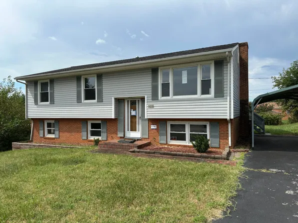929 Citadel Ln, Salem, VA 24153