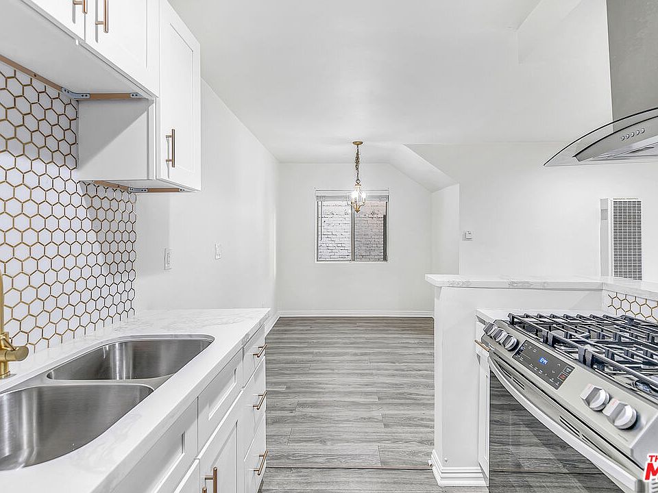1st image of 1630 N Harvard Blvd #1