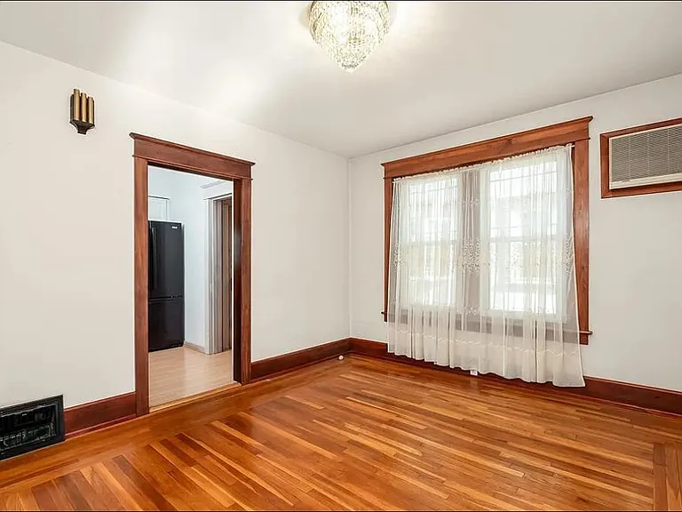 145 W Brookdale St — Photo 6